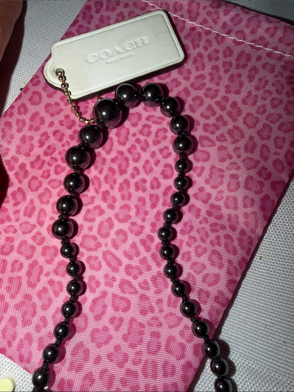 Vintage Natural Hematite Black Beaded PearlNecklace Magnetic w/Matching bracelet - Picture 4 of 4